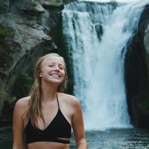 Meet your Posher, Julia